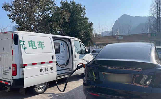 王益区汽车搭电